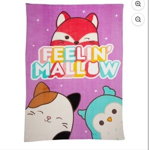 Squishmallows Throw Blanket Feelin' Mallow With Cam Cat, Fifi Fox & Winston Owl